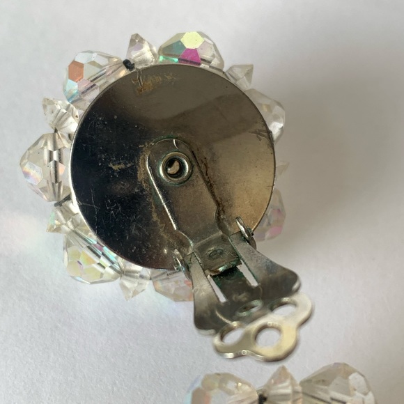 1950s Vintage Aurora Borealis Crystal Bead Cluster Clip On Earrings - Picture 7 of 9